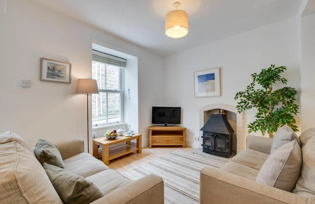 2 Bed In St Ives Oc-Wyp026-1
